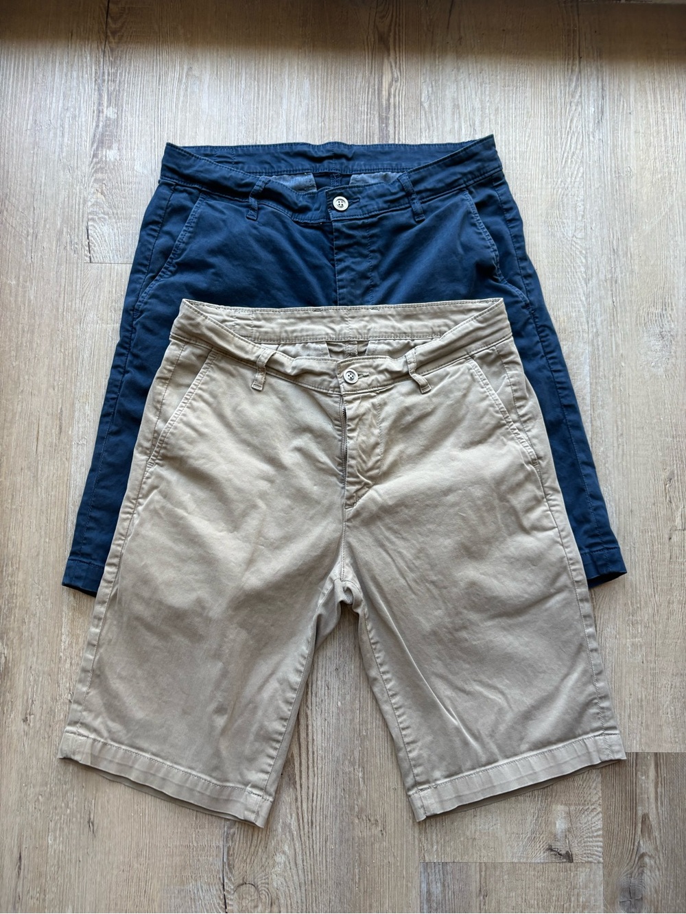 Ag Adriano Goldschmied Navy and Khaki Flat-Front Chino Shorts - 2-Pack